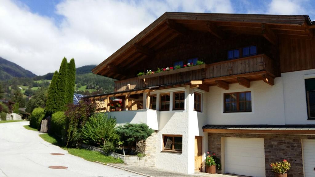 Gaestehaus Reichholf นอยเคียร์เชน อัม โกรสเวเนดิเกอร์ ภายนอก รูปภาพ